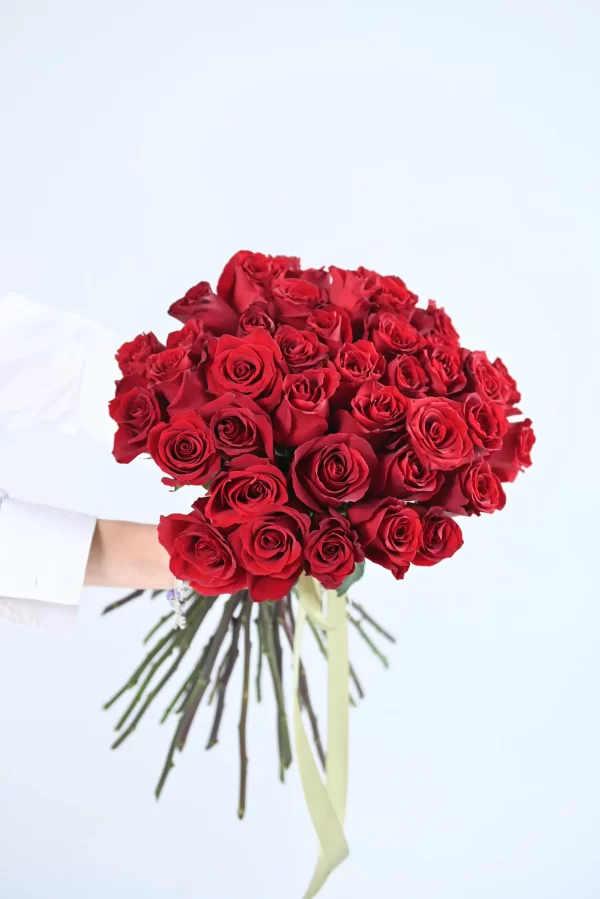 red roses bouquet