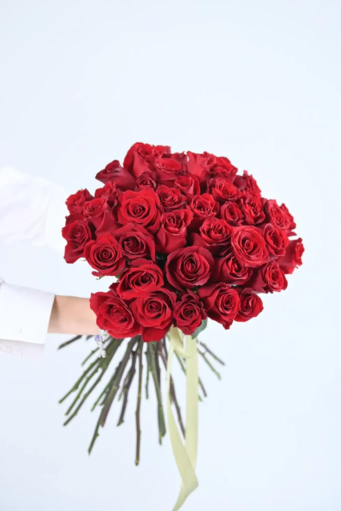 red roses bouquet