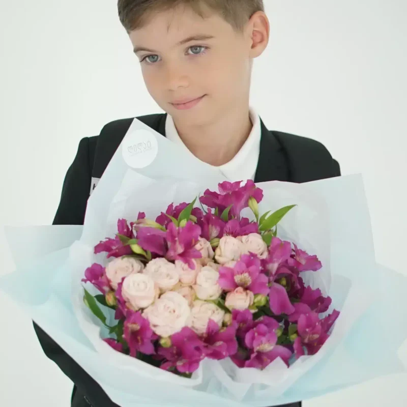 ყვავილების მაღაზია,თაიგულები,ყვავილები,საქორწილო თაიგულები,საჩუქრები