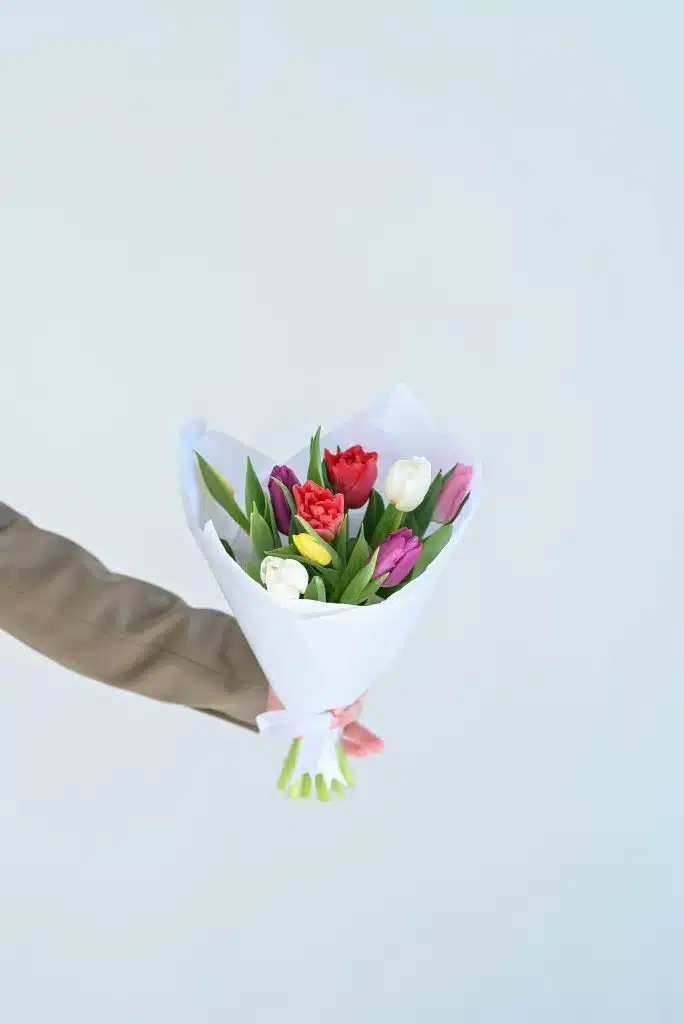 ტიტების თაიგული ''M''
