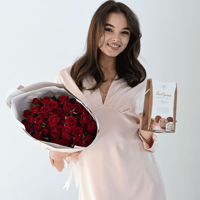 წითელი ვარდების თაიგული