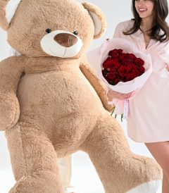 A bouquet of roses + a 2-meter teddy