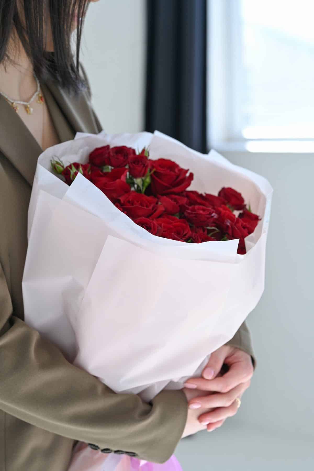 წითელი ვარდების მიქსი