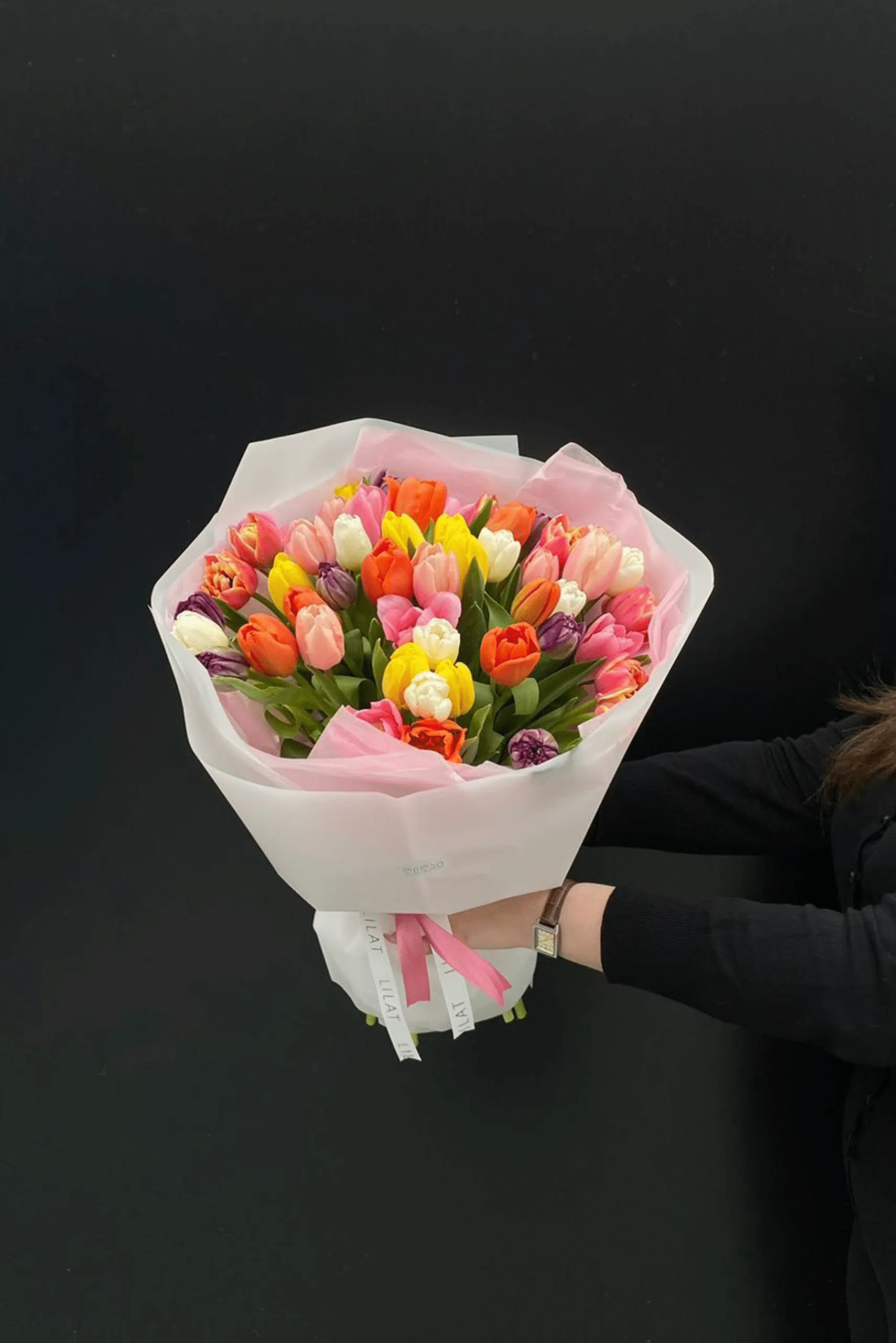A bouquet of 51 Dutch tulips