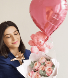 ყვავილების მაღაზია,თაიგულები,ყვავილები,საქორწილო თაიგულები,საჩუქრები
