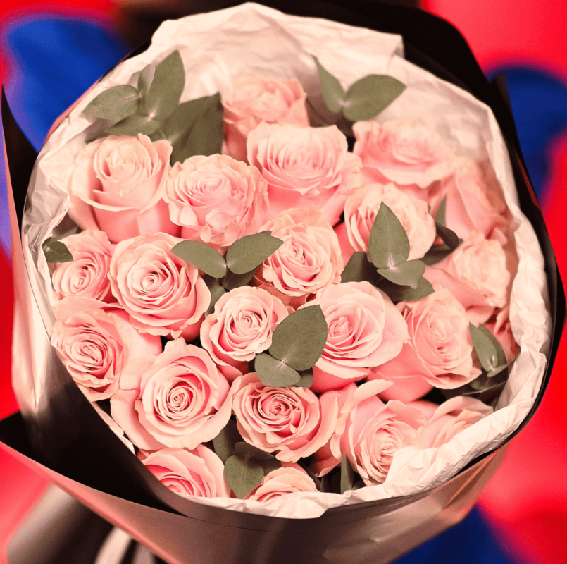 ყვავილების მაღაზია,თაიგულები,ყვავილები,საქორწილო თაიგულები,საჩუქრები