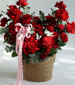 ყვავილების მაღაზია,თაიგულები,ყვავილები,საქორწილო თაიგულები,საჩუქრები