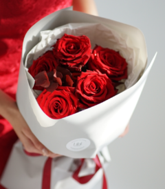 ყვავილების მაღაზია,თაიგულები,ყვავილები,საქორწილო თაიგულები,საჩუქრები