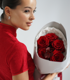 ყვავილების მაღაზია,თაიგულები,ყვავილები,საქორწილო თაიგულები,საჩუქრები