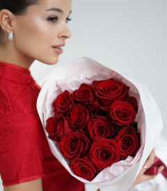 ყვავილების მაღაზია,თაიგულები,ყვავილები,საქორწილო თაიგულები,საჩუქრები