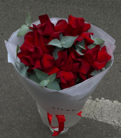 ყვავილების მაღაზია,თაიგულები,ყვავილები,საქორწილო თაიგულები,საჩუქრები