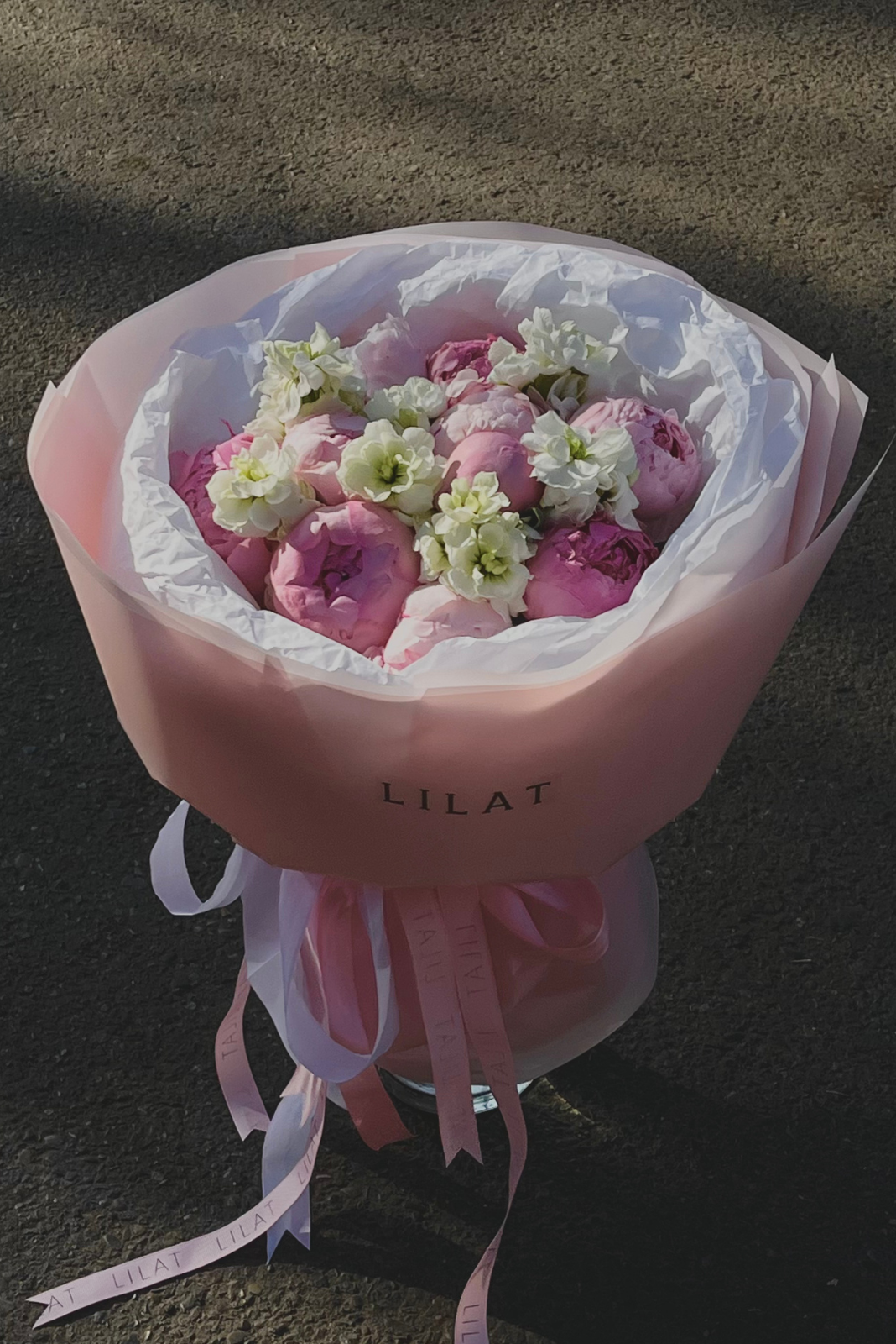 ყვავილების მაღაზია,თაიგულები,ყვავილები,საქორწილო თაიგულები,საჩუქრები