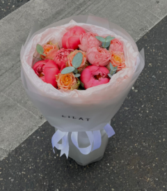 ყვავილების მაღაზია,თაიგულები,ყვავილები,საქორწილო თაიგულები,საჩუქრები