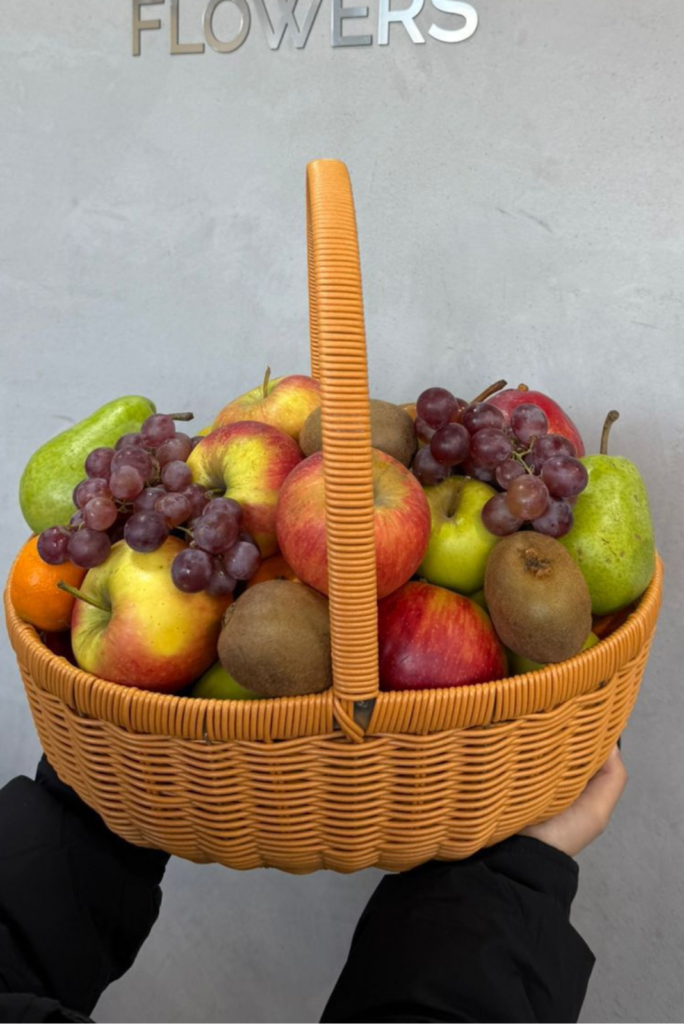 თაიგულების მაღაზია, ბუშტები, თაიგული ყუთში, მისალოცი ბარათები, საქორწილო დეკორი, საქორწილო თაიგულები, საჩუქრები