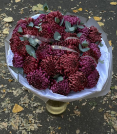 ყვავილების მაღაზია,თაიგულები,ყვავილები,საქორწილო თაიგულები,საჩუქრები