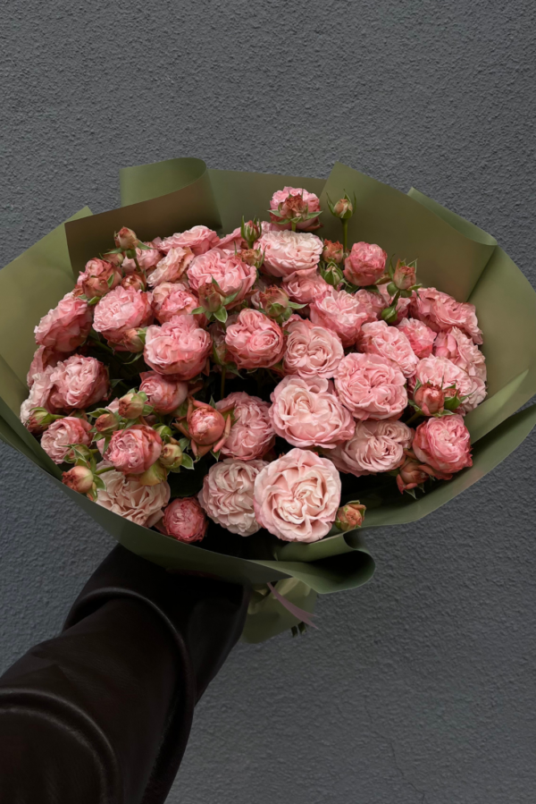 9 веточек спрей-розы